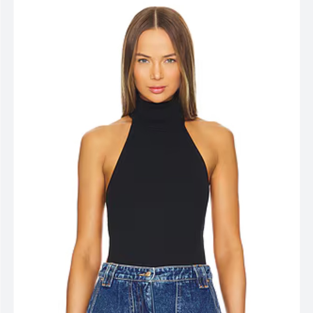 FIORUCCI |  HALTER CROP TOP